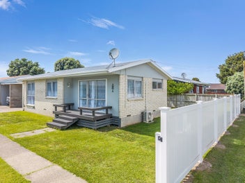 Immaculate Freehold Unit