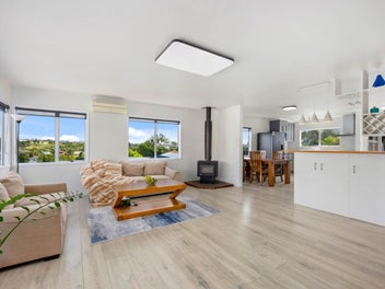 Spacious Family Home- Rangi Zone