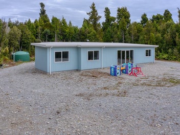 Modern Four-Bedroom Lifestyle