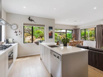 YOUR PRIVATE WAIMAUKU SANCTUARY AWAITS