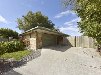 3 Bedroom Townhouse on Freehold Section