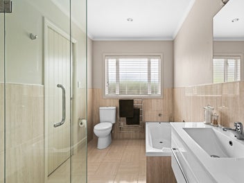 Double Glazed Lock & Leave