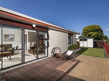 Single Level Brick & Tile + Garage