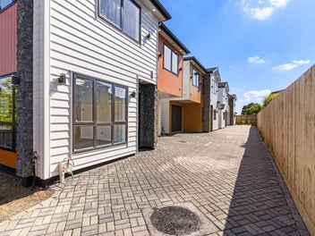 Brand New, Premium Freehold Homes!