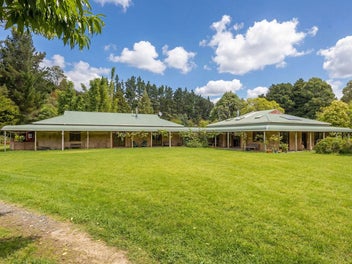 Two Dwellings - An Eco-Lovers Dream Retreat