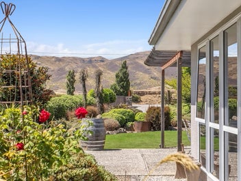 Spacious Family Living with Income Potential