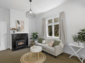 Coastal Cutie Priced to Sell!