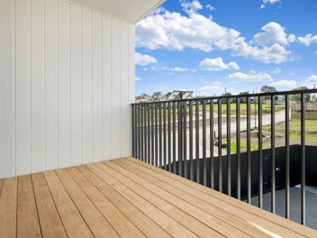 Sunny New 3 Bedroom & 2 Bathroom On the Heights