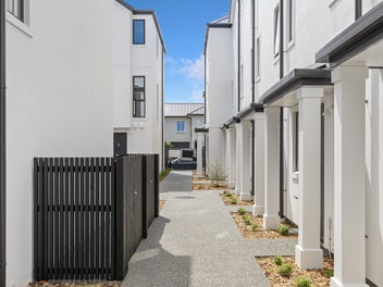 FREE 3 Months Property Management - 6/3 Ayr St