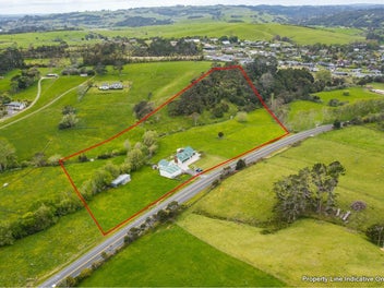 Home, Studio, Workshop on 4ha