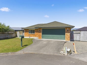 Peaceful Brick & Tile in Cul-de-Sac