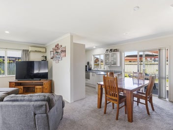 Peaceful Brick & Tile in Cul-de-Sac