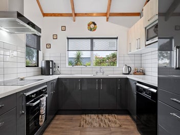 Coffee Decks, Courtyard & Coastal Vibes