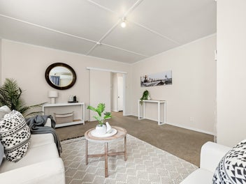 WHY RENT WHEN YOU CAN OWN IT! – FREEHOLD TITLE