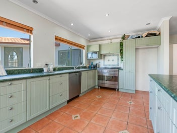 Overseas Vendor Says Sell