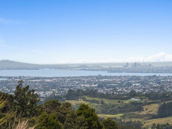 A Sun-Filled Sanctuary with City Views