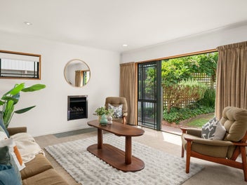 Pretty, spacious and perfectly positioned