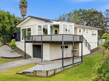 Double Westlake Living – Your Dream Home Awaits!