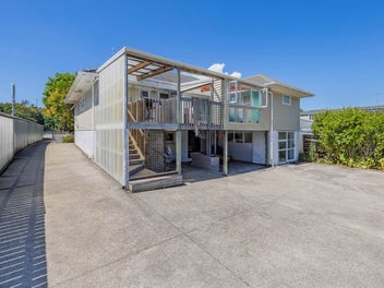 Huge 741m² Freehold – Central Location!