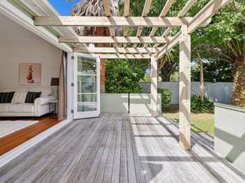 HUFF AND PUFF…. STILL WONT BLOW IT OVER!