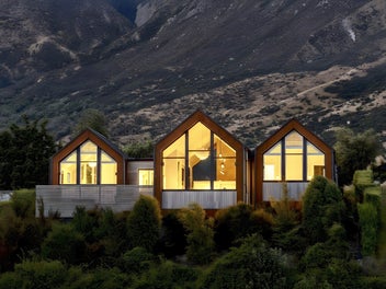 Architectural presence. Effortless living.