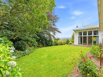 A World of Its Own - TIRONUI!!