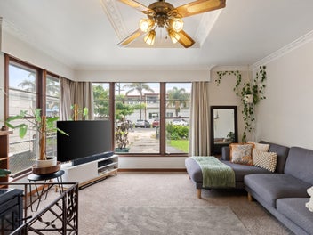 Simple in the front, storage out the back!