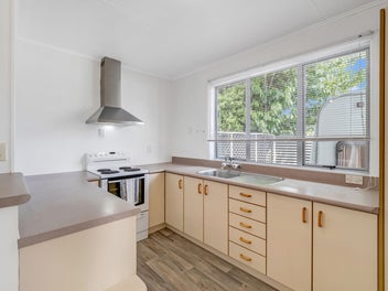 973m2 with Subdivision or Renovation Potential