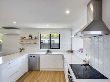 Reserve backdrop. Family forward.