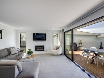 Reserve backdrop. Family forward.