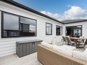 Dual Living, Income Potential & Modern Living