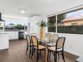 Stunning and Move in Ready on Simeon