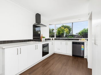 Transformed & Turnkey 3 Bedrooms + Study