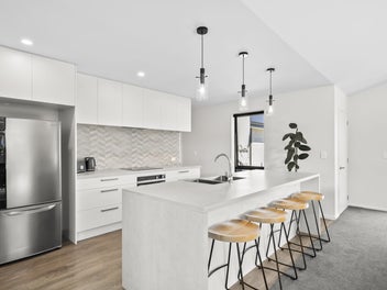 Auction Brought Forward - Thurs 5th from 12.00pm