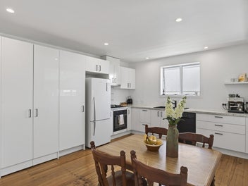 Light, Bright & Modern