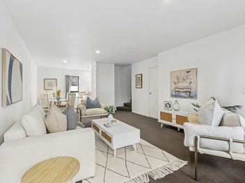 City-Fringe Living with Everyday Convenience