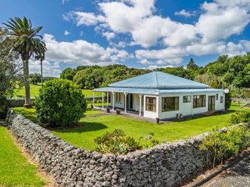 Priced to Move, Ready to Love