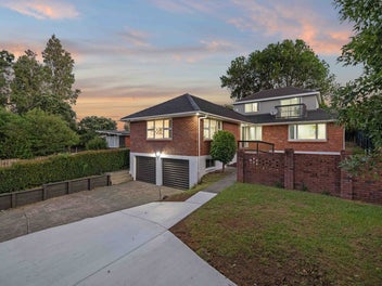 "Big Bold & Beautiful!"