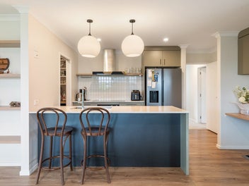 Golf, Entertain, Relax.