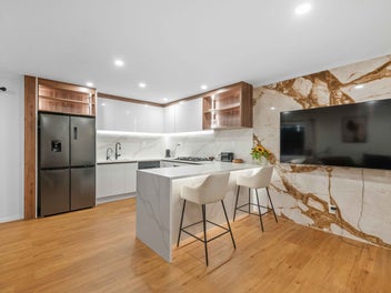 Brick Beauty, Vendor is relocating