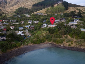 It Is All About Location - 8 Cass Bay P lace