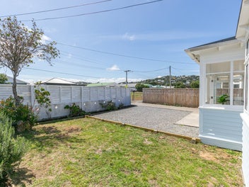 OWNER IS MOVING OVERSEAS, MAKE IT YOURS