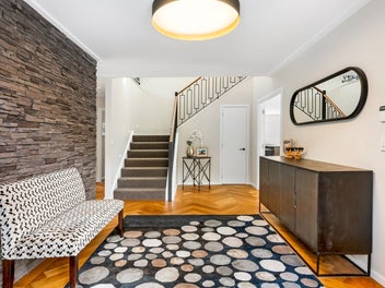 The Ultimate Churton Park Home: Designer Luxury