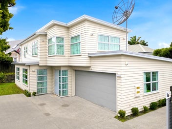 Motivated Seller – Bring Offers - Ignore CV!