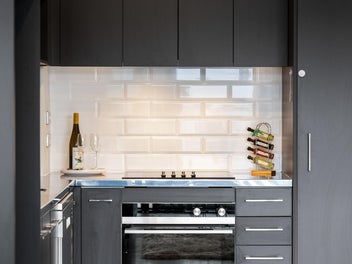 Vacant + Garage = Present All Offers!