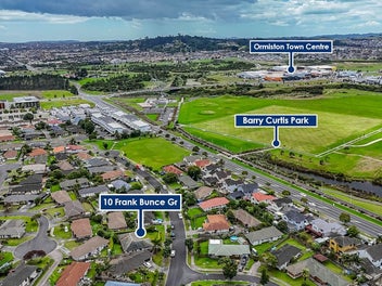 SINGLE...level, FREE...hold, Looking for LOVE!