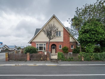 Central location, exceptional potential