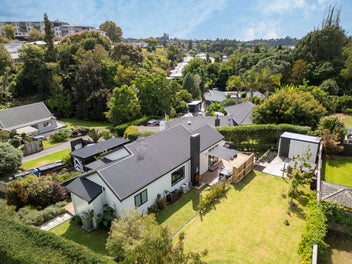 'Heartstrings' - A Home That Holds You