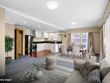 TIDY, LOCK 'N' LEAVE APPEAL, CITY-FRINGE LIVING