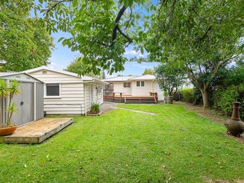 Private Oasis By the Park